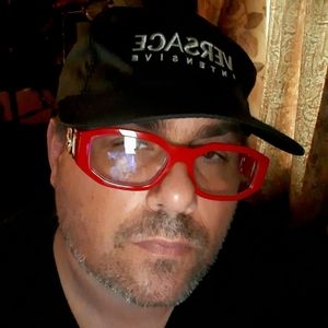 Meet your Posher, J-doe